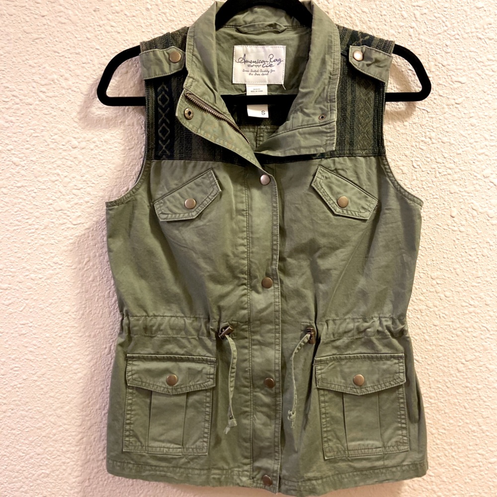 Cargo Army Green Vest